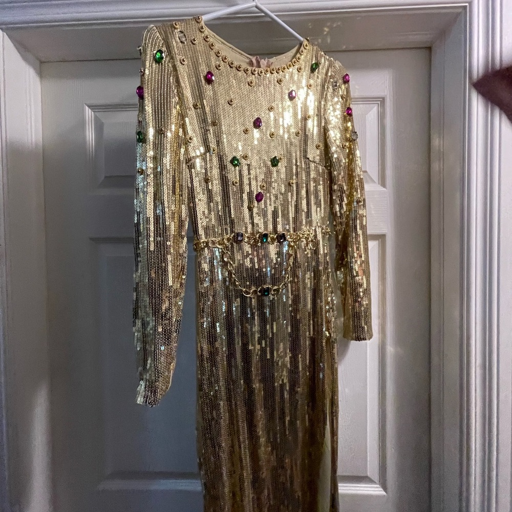 Elegant Gold Sequin Long Sleeve Dress